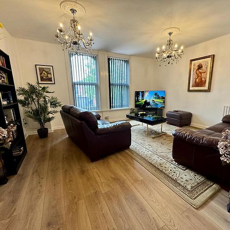 Lovely 2 Bed Apartment, Arnold Town Centre. Nottingham Dış mekan fotoğraf
